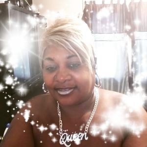 Meet your Posher, Donna a.